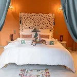 Affittacamere Romantiques Avec Jacuzzi - Marne-la-vallée - Le Jardin De Vos Secrets 4*