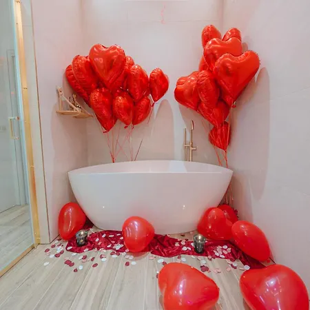 Pensión Romantiques Avec Jacuzzi - Marne-la-vallée - Le Jardin De Vos Secrets 4*