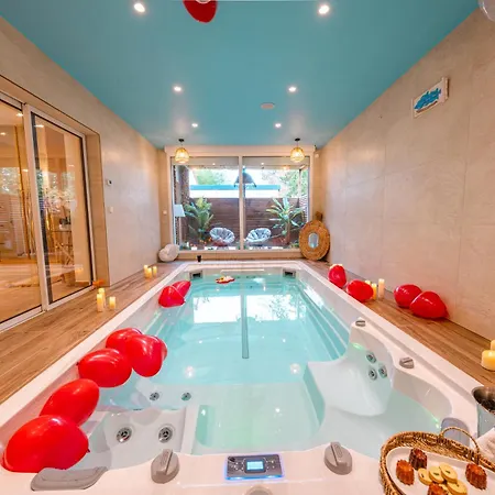 Pensión Romantiques Avec Jacuzzi - Marne-la-vallée - Le Jardin De Vos Secrets