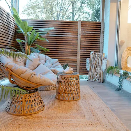 Pensión Romantiques Avec Jacuzzi - Marne-la-vallée - Le Jardin De Vos Secrets