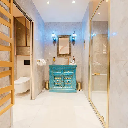 Romantiques Avec Jacuzzi - Marne-la-vallée - Le Jardin De Vos Secrets Pensión 4*