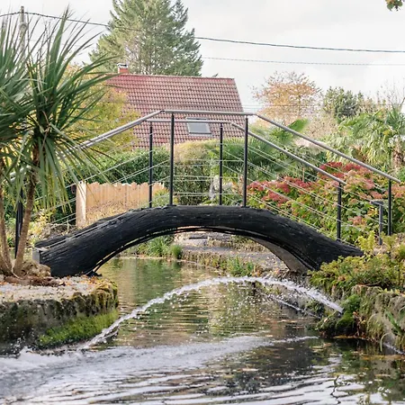 Pensión Romantiques Avec Jacuzzi - Marne-la-vallée - Le Jardin De Vos Secrets 4*