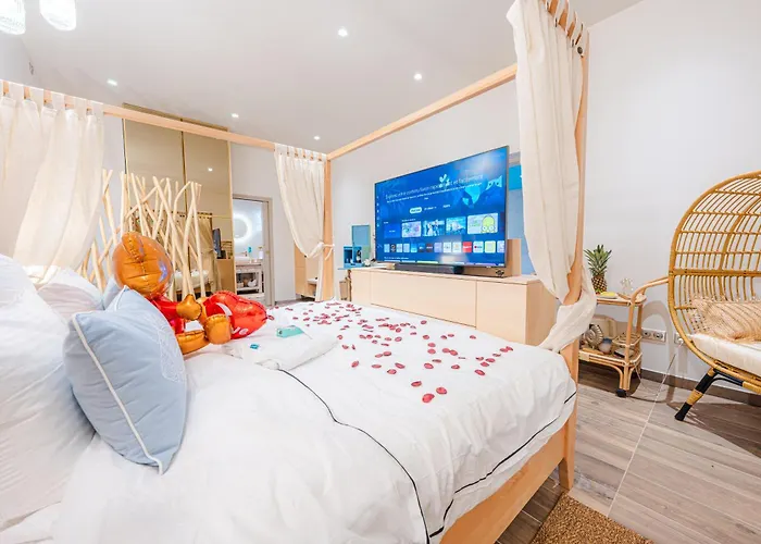 Vendégház Suites Romantiques Avec Jacuzzi - Marne-La-Vallee - Le Jardin De Vos Secrets 4*