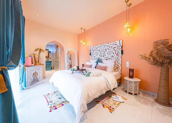 Suites Romantiques Avec Jacuzzi - Marne-La-Vallee - Le Jardin De Vos Secrets Mouroux
