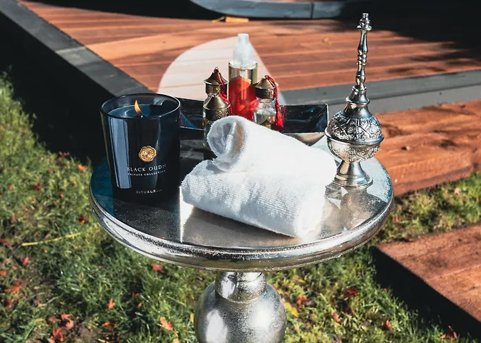 Suites Romantiques Avec Jacuzzi - Marne-La-Vallee - Le Jardin De Vos Secrets Vendégház 4*