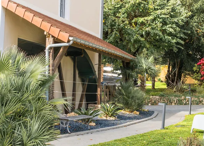 Suites Romantiques Avec Jacuzzi - Marne-La-Vallee - Le Jardin De Vos Secrets Vendégház 4*